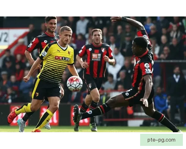 凯塞多中场惊天吊射直挂死角伯恩茅斯门将送皮球入网引爆英超看台